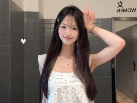 可不可以你把我宠坏~#脆脆摇 #手势舞 #直发