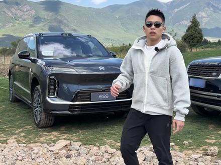 当科技新贵碰到豪华老钱,这把你怎么选?
#路虎揽胜 #蔚来#蔚来ES9