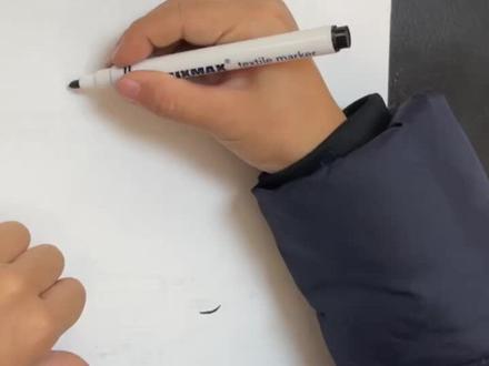 #马克笔儿童画 橄榄球僵尸简笔画