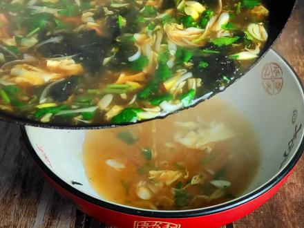 这才是酸辣汤最好喝做法,大厨手把手教你,简单易学,开胃又暖心