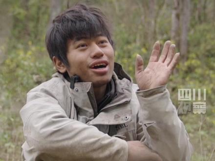 #荒野求生林北给川超宜宾队加油 10月29日,张家界七星山“骆驼杯”荒野求生选手林北表示,自己喜欢足球,有关注“川超”的赛事并给家乡宜宾队加油。#四川超安逸 #川超观察