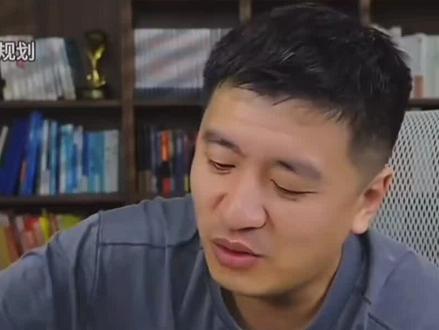 #张雪峰 #张雪峰老师 张雪峰讲述父亲7岁时北奶奶过继了给亲戚,父亲不在了,张雪峰不在了,奶奶还在。