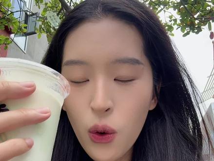 10几块的蜜瓜新品你赢了😭好好喝 #茉莉奶白 #茉莉奶白东方摩登茶#茉莉奶白蜜瓜新品