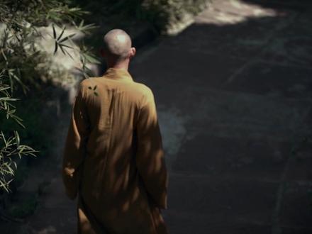 言语无心易生杂念,不必为此纠结内耗。用简单民俗小法化解心结,稳住心神,过往不顺皆消散,往后日日皆顺心。#民俗文化 #修心修行 #破谶 #生活智慧