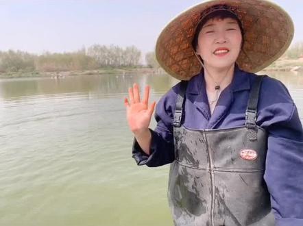 水产养殖有两大宝红糖多维少不了好的多维遇水便融化#南美白对虾养殖技术#鱼虾蟹养殖技术#水产养殖技术#抖音小助手
