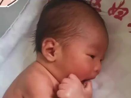 哺乳期阳了,可以哺乳吗👨🍼?#金牌育言家 #希望这个视频可以帮到你 #育儿经验分享 #大数据推荐给有需要的人