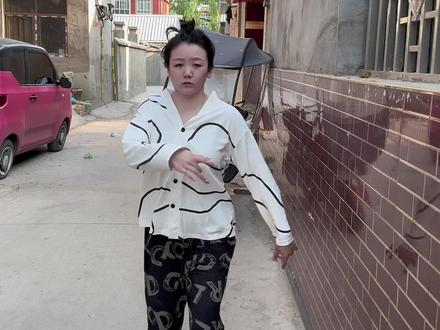 你们对我一点信任都没有!哼!#聂小妹