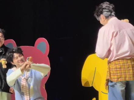 251129“嗨皮高高day”生日场午场|“朕赏你丹书铁券 允你见君不拜”#双高胎生日场 #双高胎线下 #愚人节