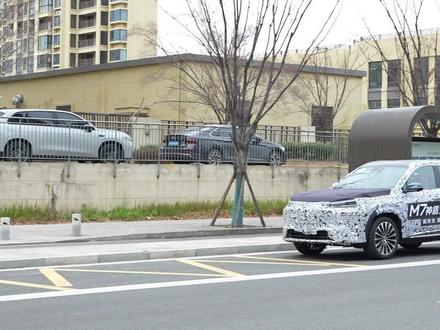 银河M7伪装车泄密,神盾金砖电池加持,2026购置税变化下这波布局有点东西#吉利银河m7 #伪装车 #新能源汽车 #SUV