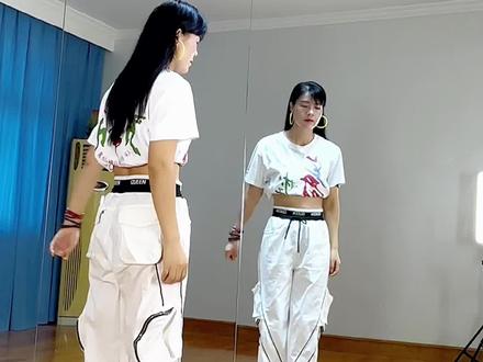 #dou上热门 《天高任鸟飞》背面慢动作分解,保姆式教程来了!#零基础学舞蹈 #一步一步教会你跳舞 #专教零基础初学者 #天高任鸟飞 @DOU+小助手