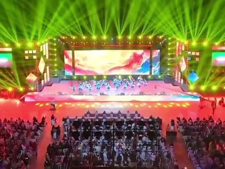 恭喜!金银山街道龙麟府广场舞队获得2025年益阳市赫山区第三届广场舞大赛总决赛冠军。#益阳 #广场舞比赛 #赫山