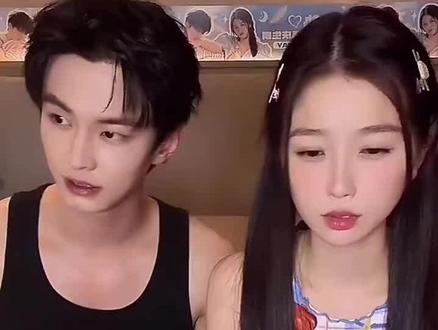 河与表情一下没绷住#王舒心#王书欣