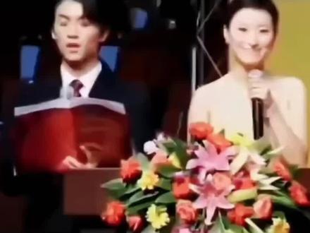 春晚合肥分会场 陈晓带来《报校名》 #陈晓 #主持界的扛把子 #名场面 #娱乐 #明星考古