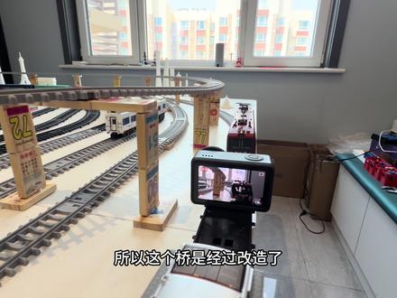 玩具火车的第一视角怎么拍摄的 #火车模型轨道 #第一视角拍摄 #玩具第一视角 #高铁电动小火车拼装轨道车 #奥乐玩具火车