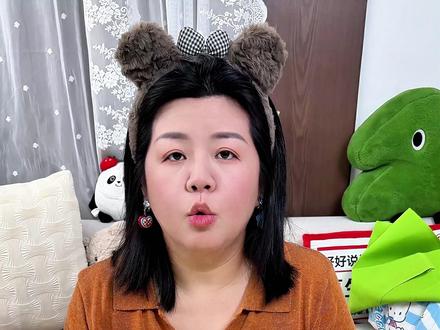 可以吃的彩糖泥,孩子可以动手做出自己喜欢的造型。 再也不用担心吃到嘴巴里去了 #食玩彩糖 #千其糖 #益智玩具 #彩糖泥