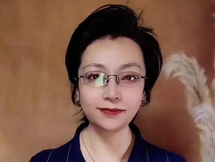 田栩宁工作室或将起诉网红九成美,这场明星vs网红的大战彻底炸锅!一边是死咬隐婚生子猛料不放的爆料网红,一边是紧急维权、坚决否认的顶流艺人,背后藏的根本不是八卦,而是流量规则和法律底线的终极碰撞!
网红靠造谣涨粉收割流量真的不用负责?明星人设崩了就等于丢饭碗?没有实锤的爆料算不算侵权?法院到底会怎么判? #田栩宁方称已委托律师处理 #田栩宁 #九成美 #娱乐法 #名誉权侵权