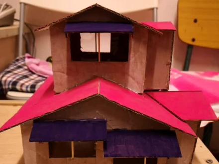 纸板箱DIY简单做哆啦A梦的房子