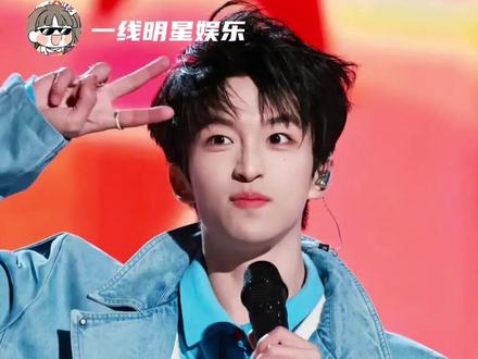 黄子弘凡你是要集齐所有楼人吗?#黄子弘凡 #时代峰峻 #tf家族 #top登陆少年 #张峻豪 #tfing