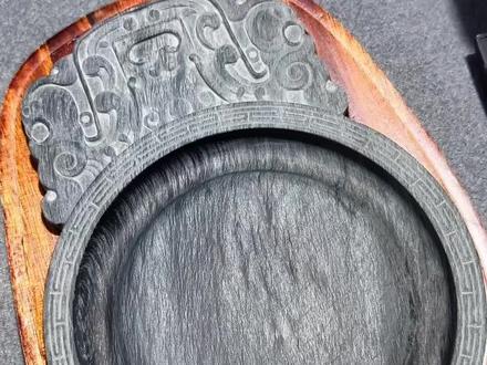 感受传统墨汁是如何磨出来的,#砚台 #磨墨 #非遗文化