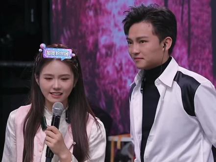 #豆豆吃不饱 #高杰718 豆宝真的可爱 两个可爱的人在一起 总总给观众带来快乐 也许这就是开心的生活