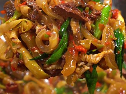 麻辣牛杂香辣下饭,太好吃了#抖音热门 #家常美食 @抖音小助手