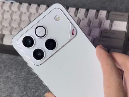 荣耀WIN已经强到找不到黑点了,散热风扇太大声都成缺点了#荣耀WIN#散热风扇 #游戏手机