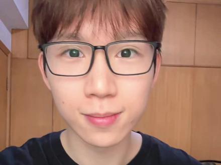 这两款真是时不时就想再喝一回#夯 #茉莉奶白 #开心果 #奶茶 #一点点