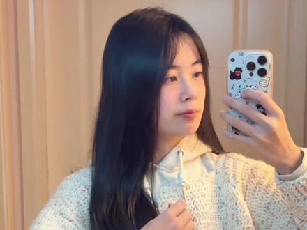 初春育克开衫钩织教程来啦~ 初春给自己或者喜欢的人钩一件开衫吧~
从上到下的开衫,非常适合新手
线材:织己糖果梦境✖️8@织己手编线
钩针:4.0mm
#钩织 #钩织开衫 #钩织毛衣 #手工 #钩针