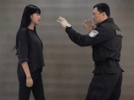 女孩子要学会保护自己,这些女子防身术送给你们!❤️