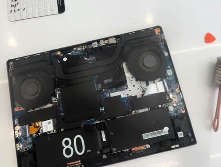 笔记本清灰大保养 机械师游戏笔记本清灰大保养,做完效果很好,原来有过热自动关机的现象,做完保养拷机温度低了很多#电脑组装 #电脑维修 #电脑回收