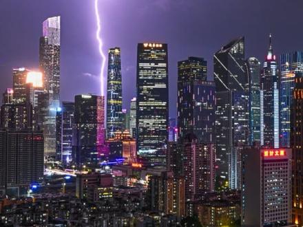 广州5月29的特大雷暴,你有拍到吗? #广州 #雷暴 #强对流天气 #抖音摄影美学大赏 #风光摄影