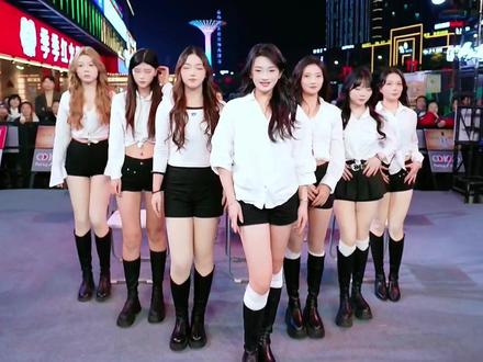 12月10日,贤灿大舞台暖场,凳子舞!贤灿直播回放高清版! #热门音乐🔥 #神级现场 #人美歌甜 #跟着节奏嗨起来 #贤灿