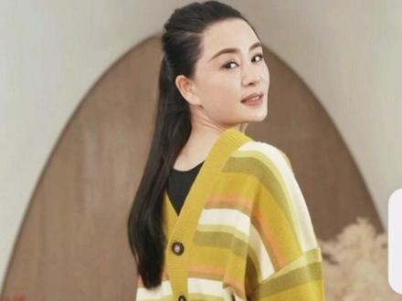 #服装搭配 彩虹毛衣开衫多种穿法