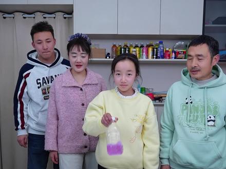 立水瓶拉绳子挑战 #亲子游戏#趣味游戏#聚会游戏#家庭游戏#游戏