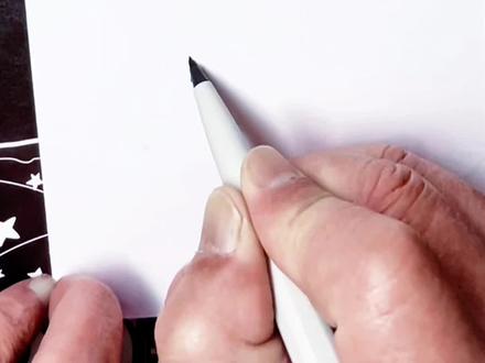 今天画个枪械,男孩子更喜欢,动动小手试试吧!