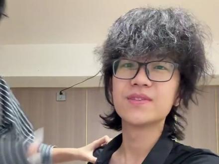 猛虎帮即将解散 #丁学勇 #kiss #直播录屏