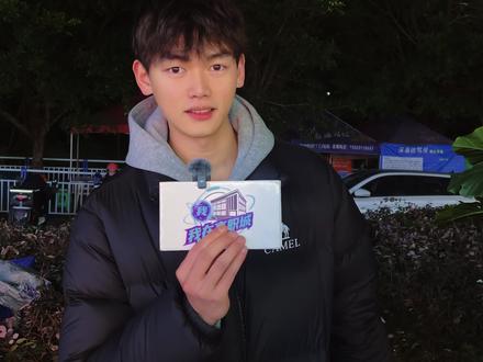 你觉得女生身高没有达到多少就算矮呢?#街头采访 #身高 #身高有那么重要吗 #我在高职城