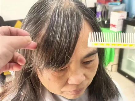 #零基础美发教学#在家剪发 #快剪#美发教学
一刀剪刘海技巧