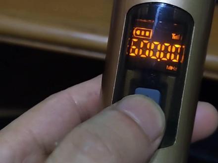 U段万能调频话筒调整频率和适配接收机声音通道的方法。#无线麦克风 #好产品一起分享 #唱歌设备