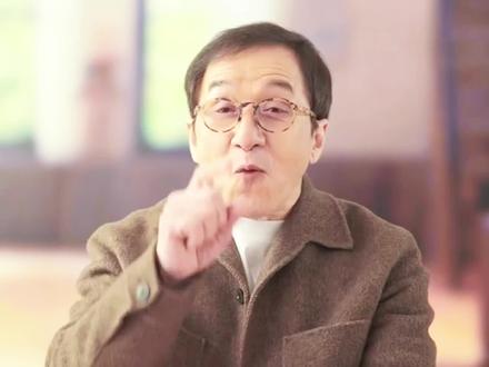 有问题随心问 #语音问就有活人答案 #成龙语音问引发人传人现象