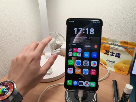 华为Watch5,Watch10周年同款表盘怎么设置?一个视频给你解答#我的鸿蒙体验 #鸿蒙越用越香 #华为 #华为Watch5 #华为手表