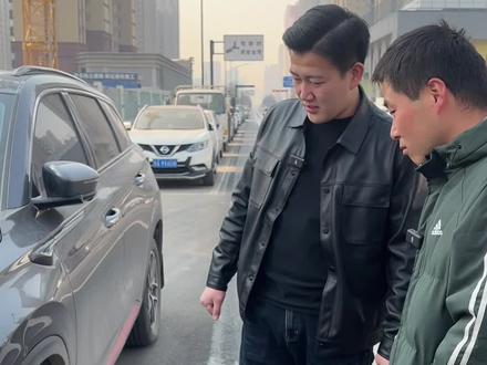 西安航天城路边不要钱给长安cs75前叶子板做凹陷修复 #凹陷修复保留原车漆 #长安cs75plus #西安凹陷修复