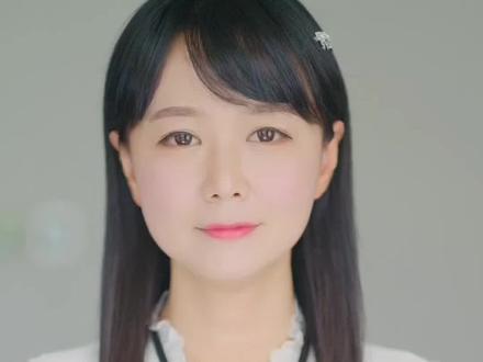 #长时间躺着玩手机可能会变爪形手 一旦出现手指麻木等不适症状,就要引起重视…#大v说 #科普