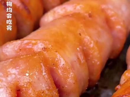 遇到这么好吃的烤肠再烫也要吃下去啊~这是真实的你吗??#萌吃女团 #吃货 #十根烤肠