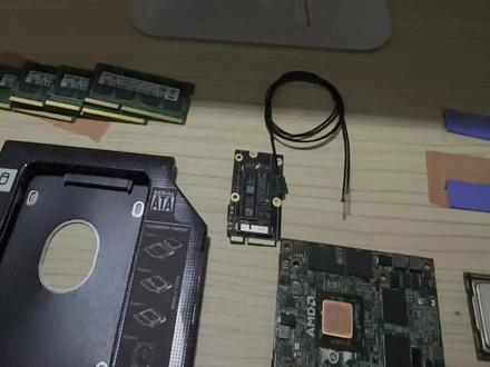 #抖音创作者大会 #抖音记录修理工的日常 #专业维修 苹果一体机A1312 A1311升级 cpu 显卡 固态硬盘 无线网卡 内存升级后可以11.×系统12×.系统13×.系统流畅运行,教程不足多多包涵,多多赐教,外地可以邮寄过来升级