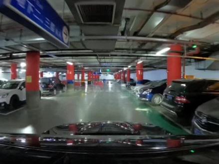 商场地下停车场怎么停车?四步掌握倒车入库技巧#新手上路 #驾驶技巧 #北京汽车陪练