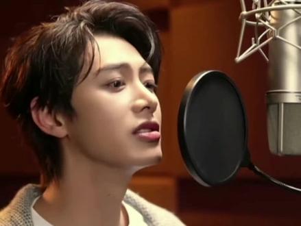 何健麒出新歌了,咋有一种他要成为歌星的赶脚。#上热门 #经典画面 #国民男爱豆 #何健麒@DOU+小助手