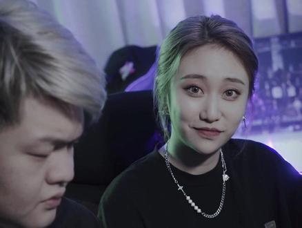 这是一条只有哈哈哈哈哈哈的…