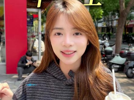 一个月9.9还能喝210杯!还得是华莱士!!#华莱士咖啡 #华莱士 #九块九的快乐 #咖啡你冲不冲