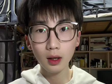 大多数人对一段友情失望 是因为我把你当作最特别的人 但是你却有很多别的独特朋友的存在#心理学 #日常唠嗑 #情感 #女性智慧 #占有欲